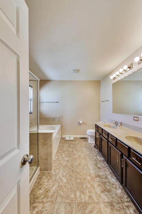 3075 Wickenden Ave, Elgin, IL 60124 photo 27