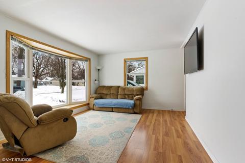 2311 Eastman St, Rolling Meadows, IL 60008 photo 2