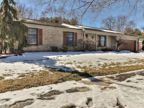 3003 Valley Brook Dr, Champaign, IL 61822 photo 1