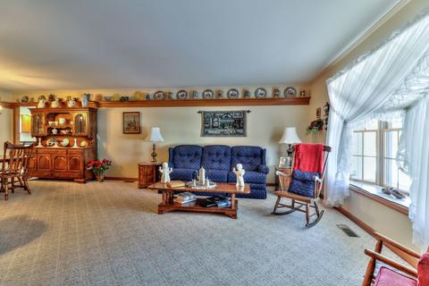 3003 Valley Brook Dr, Champaign, IL 61822 photo 5
