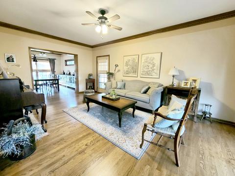 170 Danada Dr, Wheaton, IL 60189 photo 3