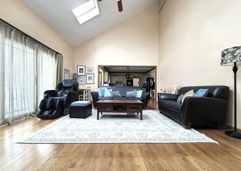 170 Danada Dr, Wheaton, IL 60189 photo 4