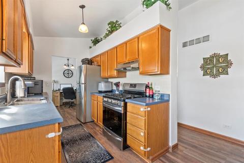 303 Persimmon Ct, Aurora, IL 60504 photo 7