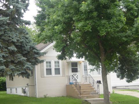 606 S Broadway Ave, Aurora, IL 60505 photo 1