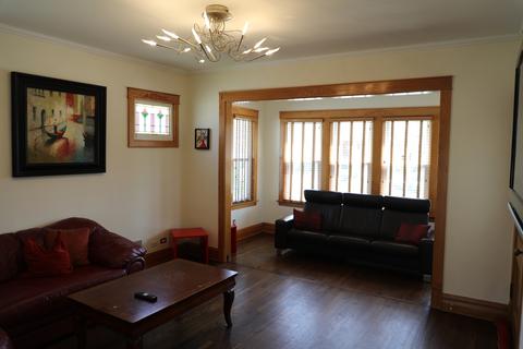 400 Shenstone Rd, Riverside, IL 60546 photo 3