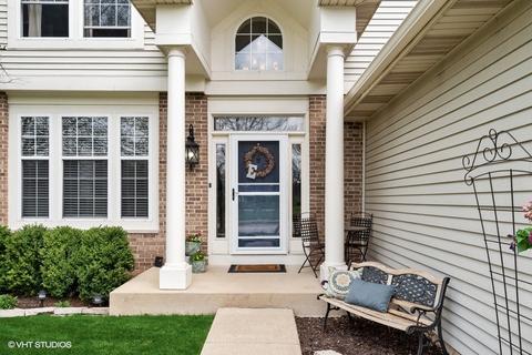 2000 Summerlin Dr, Aurora, IL 60503 photo 2