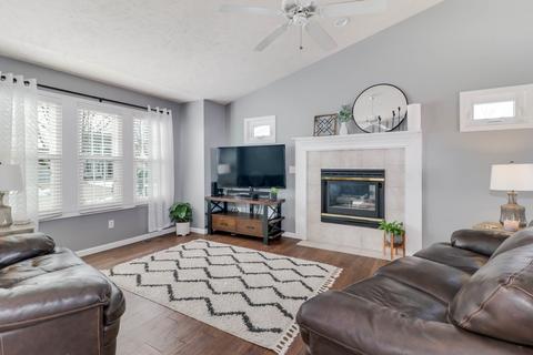 1400 Lismore Ln, Normal, IL 61761 photo 2