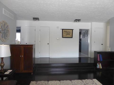 8 Continental Ct, Bloomington, IL 61701 photo 5