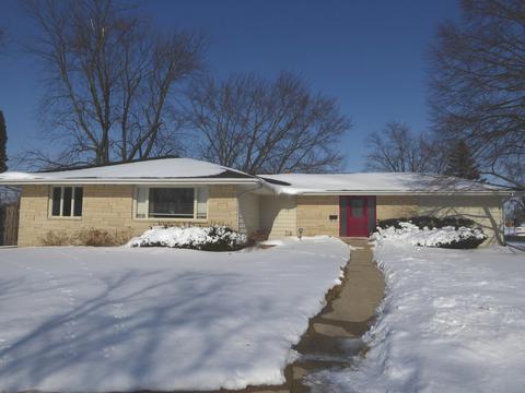 8 Continental Ct, Bloomington, IL 61701 photo 1