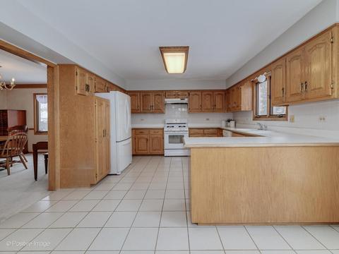 1261 Eagle Crest Dr, Lemont, IL 60439 photo 11