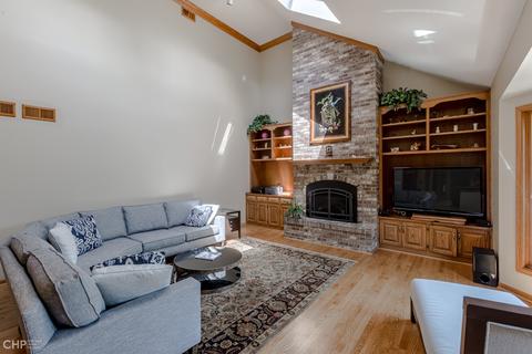 6529 Bentley Ave, Willowbrook, IL 60527 photo 7