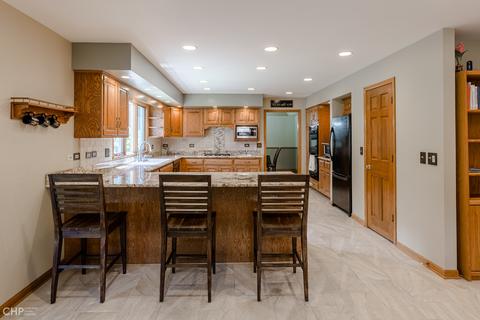 6529 Bentley Ave, Willowbrook, IL 60527 photo 19