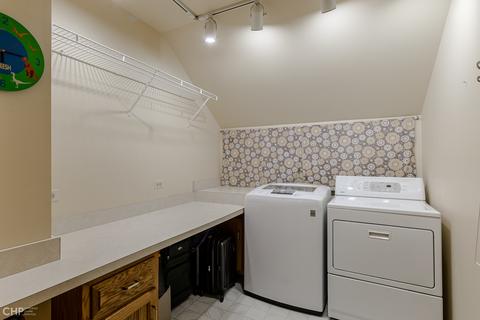 6529 Bentley Ave, Willowbrook, IL 60527 photo 26