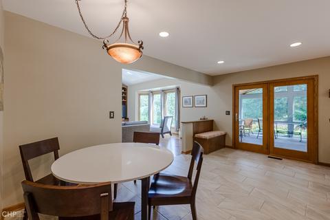 6529 Bentley Ave, Willowbrook, IL 60527 photo 10