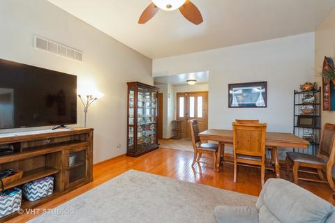 1907 Steward Ln, Plainfield, IL 60586 photo 3