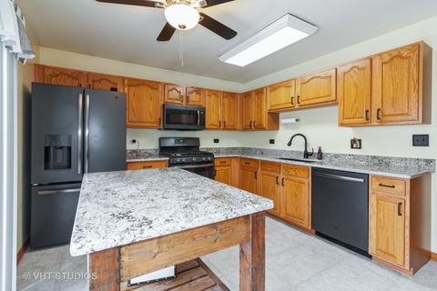 1907 Steward Ln, Plainfield, IL 60586 photo 5