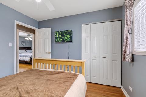 1805 Ashley Rd, Hoffman Estates, IL 60169 photo 17
