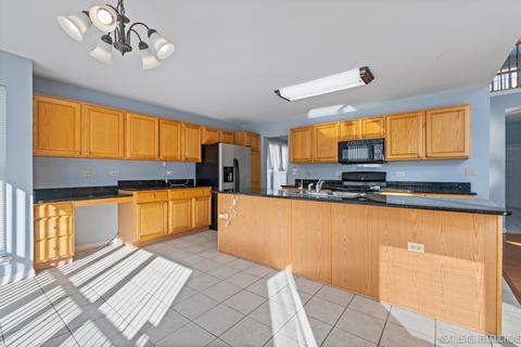 2257 Moser Ln, Algonquin, IL 60102 photo 2