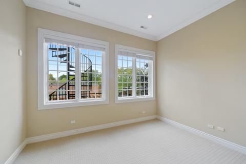 2002 N Mohawk St, Chicago, IL 60614 photo 46