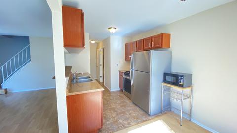 1675 Monticello Ct #E, Wheaton, IL 60187 photo 3