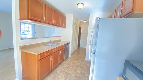 1675 Monticello Ct #E, Wheaton, IL 60187 photo 7