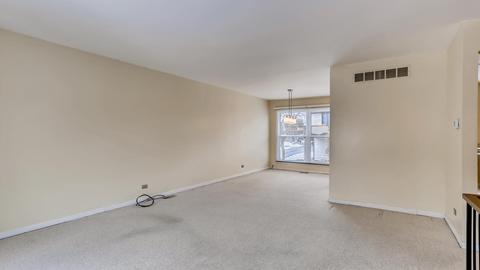 1572 Brookside Dr, Hoffman Estates, IL 60169 photo 3