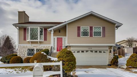 1572 Brookside Dr, Hoffman Estates, IL 60169 photo 1