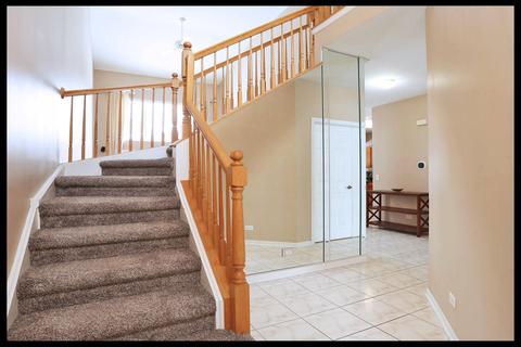 216 Bay Dr, Itasca, IL 60143 photo 2