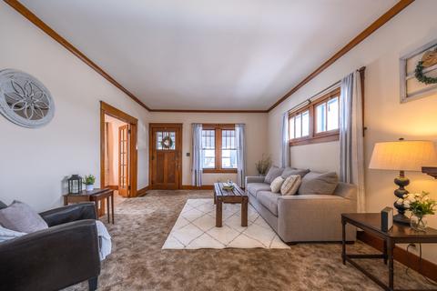 517 Simms St, Aurora, IL 60505 photo 5