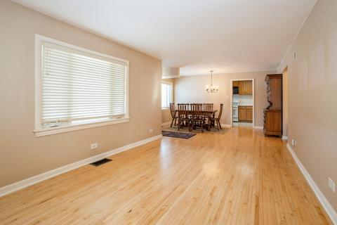 114 E George St, Itasca, IL 60143 photo 2