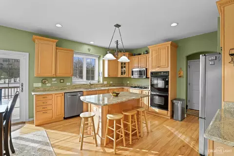 580 Sayer Rd, Bartlett, IL 60103 photo 8