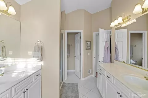 580 Sayer Rd, Bartlett, IL 60103 photo 18