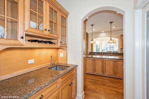 927 Aurora Way, Wheaton, IL 60189 photo 6
