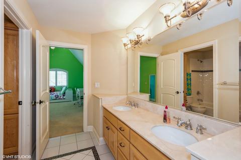 927 Aurora Way, Wheaton, IL 60189 photo 16