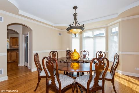 927 Aurora Way, Wheaton, IL 60189 photo 4