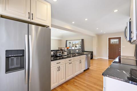 11 Pine Tree Rd, Northbrook, IL 60062 photo 9