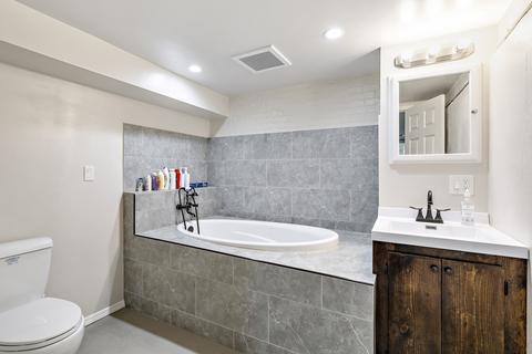 11 Pine Tree Rd, Northbrook, IL 60062 photo 17