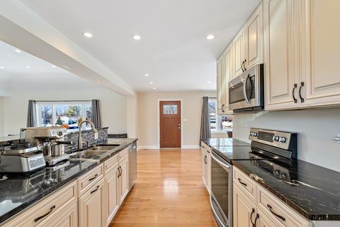 11 Pine Tree Rd, Northbrook, IL 60062 photo 8