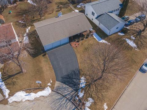 1306 Chadwick Dr, Normal, IL 61761 photo 2