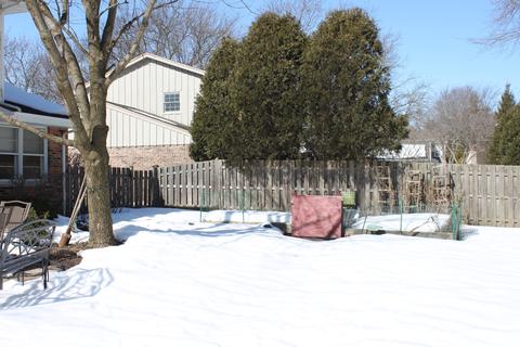 1065 Cherry St, Deerfield, IL 60015 photo 2