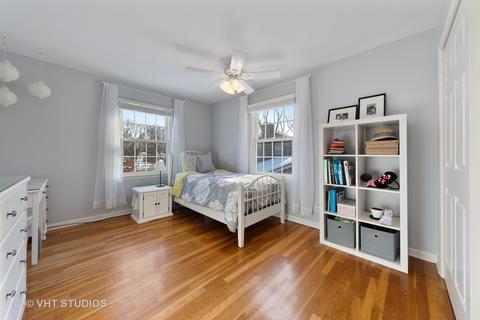 527 Hamilton Dr, Wheaton, IL 60189 photo 3