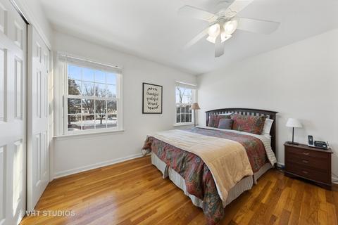 527 Hamilton Dr, Wheaton, IL 60189 photo 4