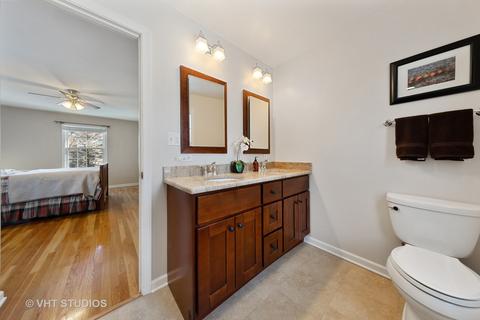 527 Hamilton Dr, Wheaton, IL 60189 photo 7