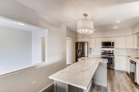405 W Front St #502, Wheaton, IL 60187 photo 3
