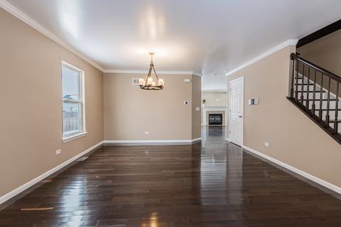 1718 Silver Ridge Dr, Plainfield, IL 60586 photo 4