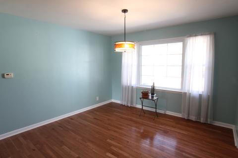 1405 Maplewood Dr, Normal, IL 61761 photo 7
