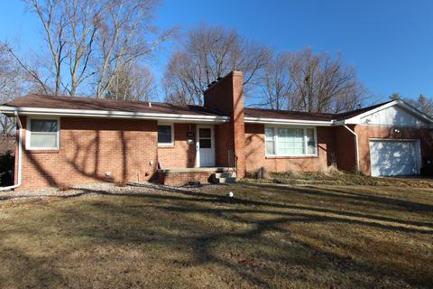 1405 Maplewood Dr, Normal, IL 61761 photo 2