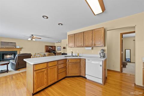 2102 Bittersweet Dr, Plano, IL 60545 photo 9