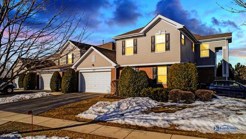 407 Legend Ln, Mchenry, IL 60050 photo 2