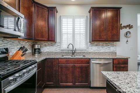 1675 Silverleaf Ct, Naperville, IL 60563 photo 10